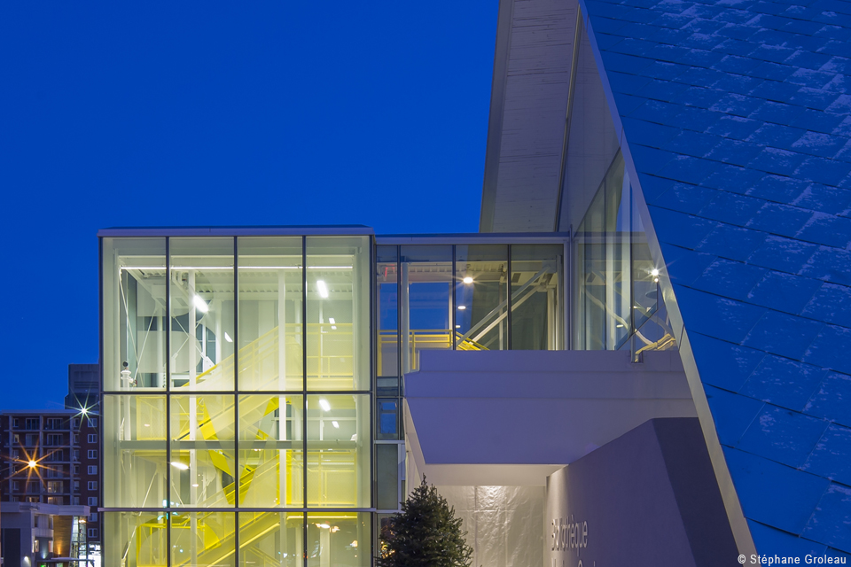 Bibliotheque Monique Corriveau-Library by Dan Hanganu + Cote Leahy Cardas Architects