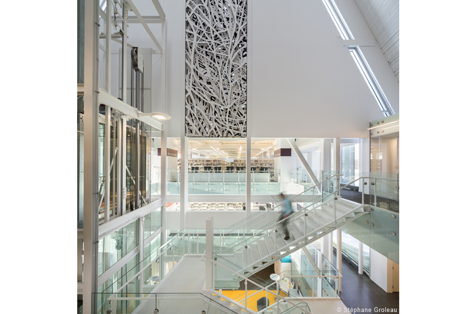 Bibliotheque Monique Corriveau-Library by Dan Hanganu + Cote Leahy Cardas Architects
